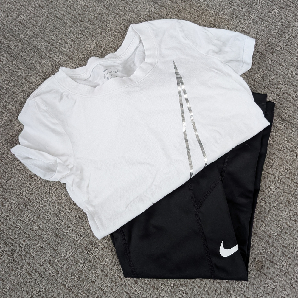 Nike Kids Outfit Set White T-Shirt And Black Leggings